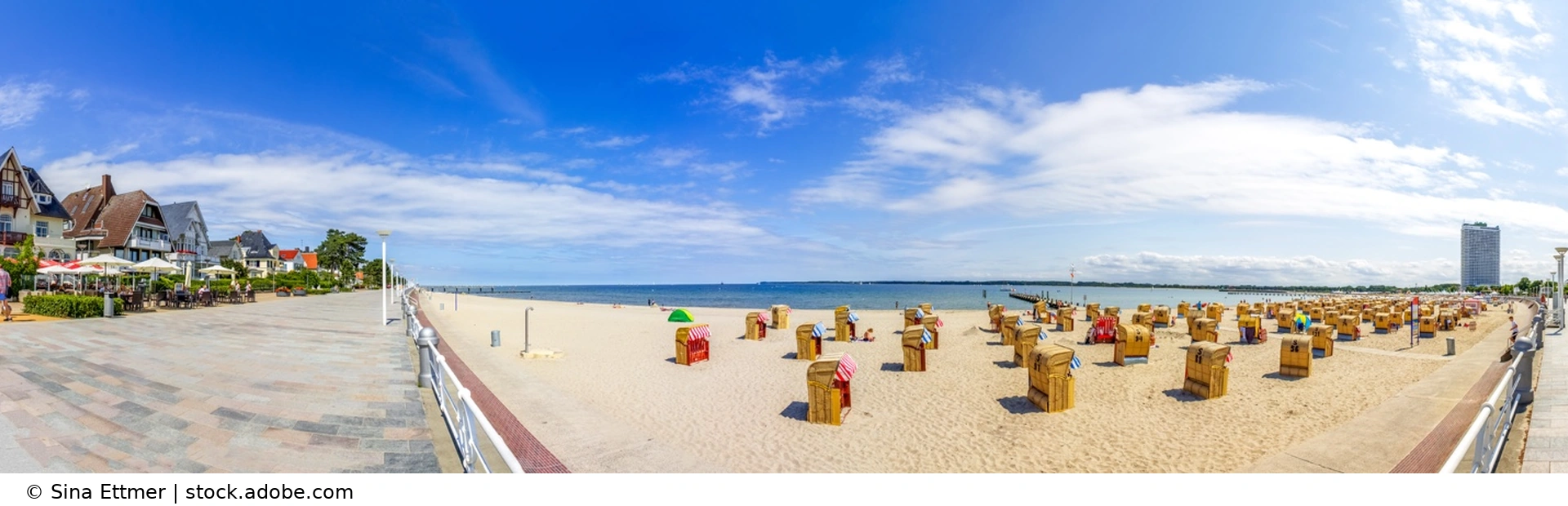 Travemünde mit Strand und Strandkörben