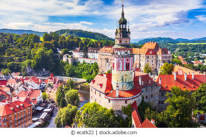 Cesky Krumlov, Tschechische Republik – Drohnenansicht der Altstadt in Böhmen