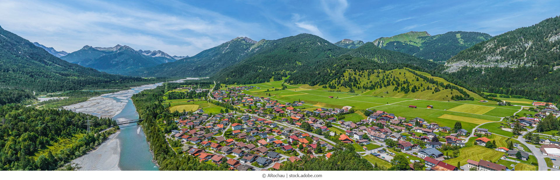 Ausblick auf Weißenbach am Lech im Naturpark Tiroler Lechtal