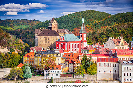 Loket, Tschechische Republik. Böhmen, im Ohre-Tal